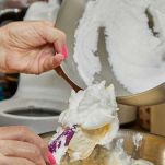 Aggiungete gli albumi montati al composto di mascarpone