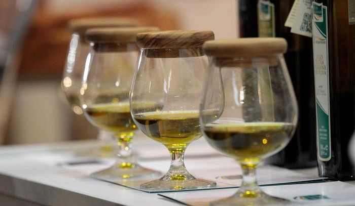 Guida Flos Olei, è umbro il miglior olio extravergine 2019