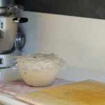 Coprite con pellicola trasparente e lasciate lievitare