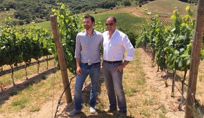 Stazione meteo per vino del futuro nella cantina Siddura