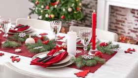 come apparecchiare la tavola a natale