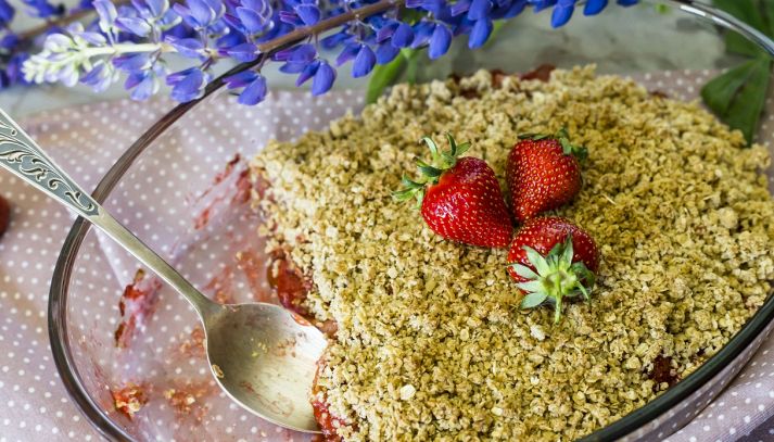 Torta sbrisolona alle fragole