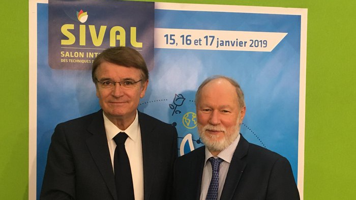 Macfrut stringe accordo con Sival e vola in Francia