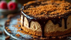 Cheesecake al caffè con panna montata