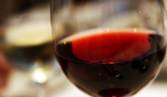 Vini rossi Dop, pareggio in derby export Italia-Francia