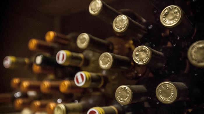 Vendute 11mila bottiglie vino di falso Tignanello, 3 arresti