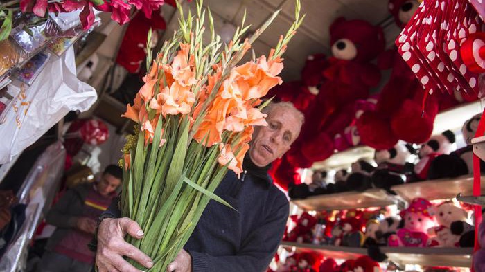 San Valentino: Coldiretti, 34% regala fiori ma 4 su 10 nulla