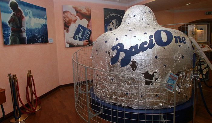 Si punta sulla nocciola francescana per il Bacio