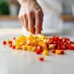 La preparazione dei peperoncini