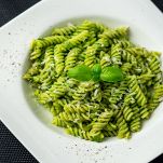 Pasta fredda al pesto
