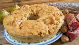 Casatiello napoletano