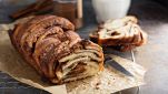 Ciambellone con nocciole