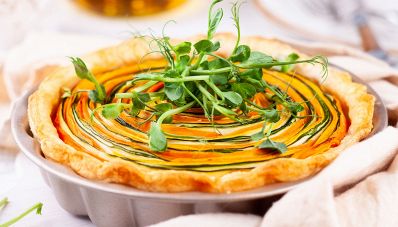 Ricetta torta salata a spirale con ricotta, melanzane, zucchine e carote