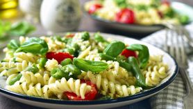 Pasta fredda con asparagi