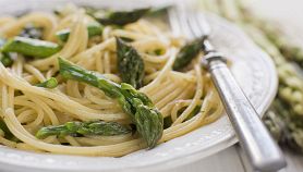 Spaghetti asparagi e zafferano
