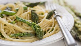 Spaghetti asparagi e zafferano