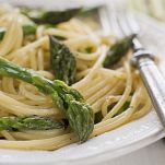 Spaghetti asparagi e zafferano