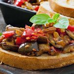 bruschette-pomodoro-melanzane