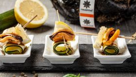 Ricetta Girelle di zucchine marinate con spiedini di cozze Nieddittas