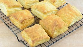 Sfoglia con mortadella e formaggio