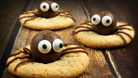 Biscotti a forma di ragno per Halloween