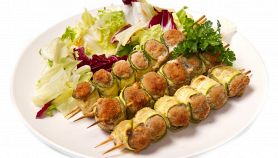 Spiedini di zucchine arrotolate con alici