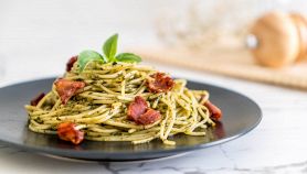 Pasta pesto di pistacchio e pancetta