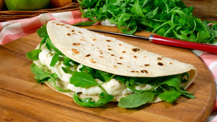 Piadina squacquerone, crudo e rucola