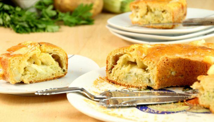 Plumcake salato al formaggio con pomodorini