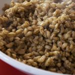 Farro uova e piselli