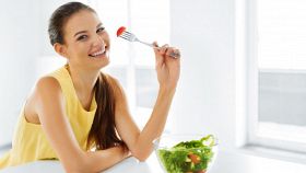 ​Mangiare lentamente: benefici per la linea e la salute