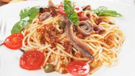 Tonnarelli pomodoro e alici