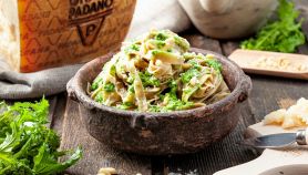 Ricetta Spiedini Di Bocconcini Di Grana Padano Dop Su Crema Di Broccoli Le Ricette Di Buonissimo