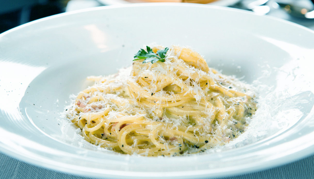 Spaghetti panna e parmigiano | Buonissimo Ricette