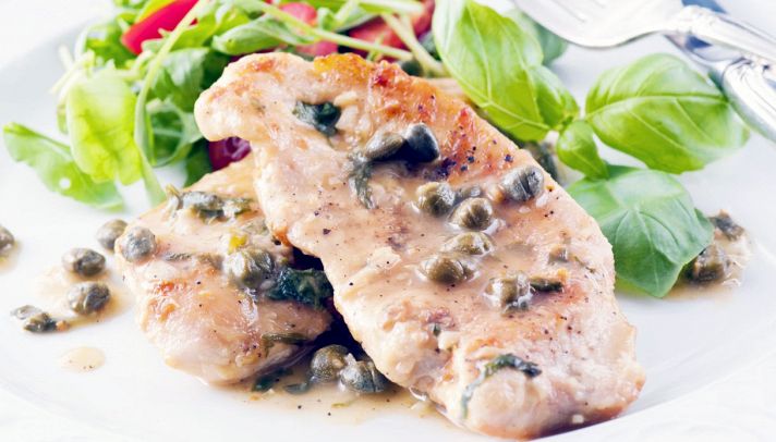 Petto di pollo ai capperi con salsa al vino bianco