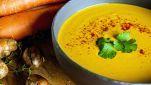 Vellutata di carote e curcuma con castagne