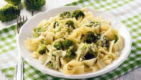 Tagliatelle broccoli e acciughe