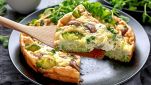 Frittata con broccoli, funghi e feta
