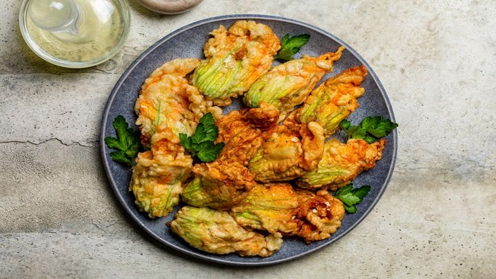 Antipasto croccante e gustoso, tipico della tradizione laziale