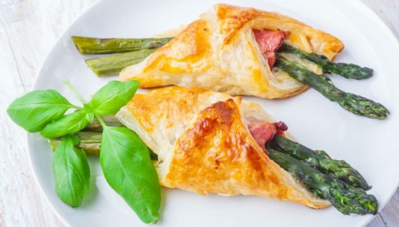 Fagottini di asparagi con prosciutto