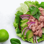Insalata con avocado e tonno