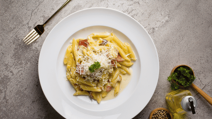 Penne panna, speck e zafferano