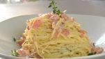 Tagliolini cremosi con panna e salmone