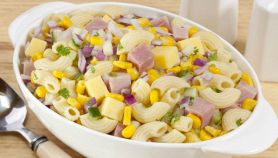 Insalata di pasta con prosciutto e formaggio