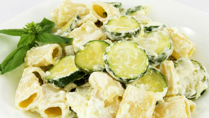 Pasta fredda con Philandelphia e zucchine
