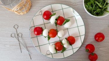 Spiedini pomodorini e mozzarella