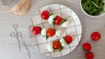 Spiedini pomodorini e mozzarella