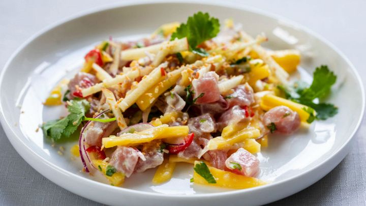 Tartare di tonno con mango e cipolla di Tropea