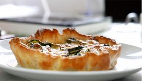 Torta salata con zucchine e pancetta