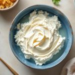 La preparazione del formaggio fresco